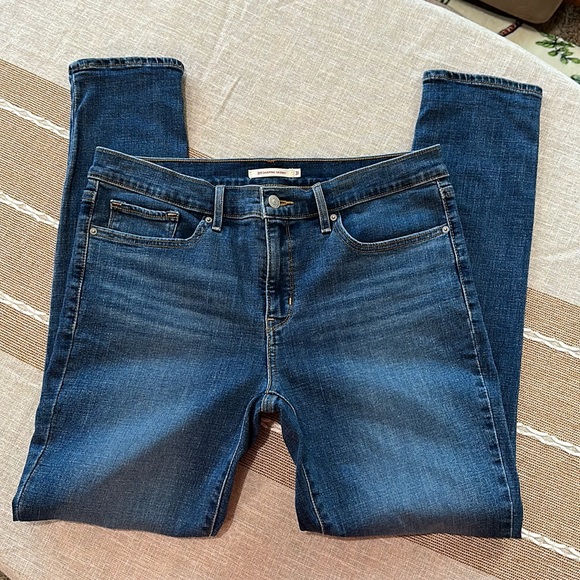 Levi's Denim - Woman’s Levi’s 311 Shaping Skinny 31x30